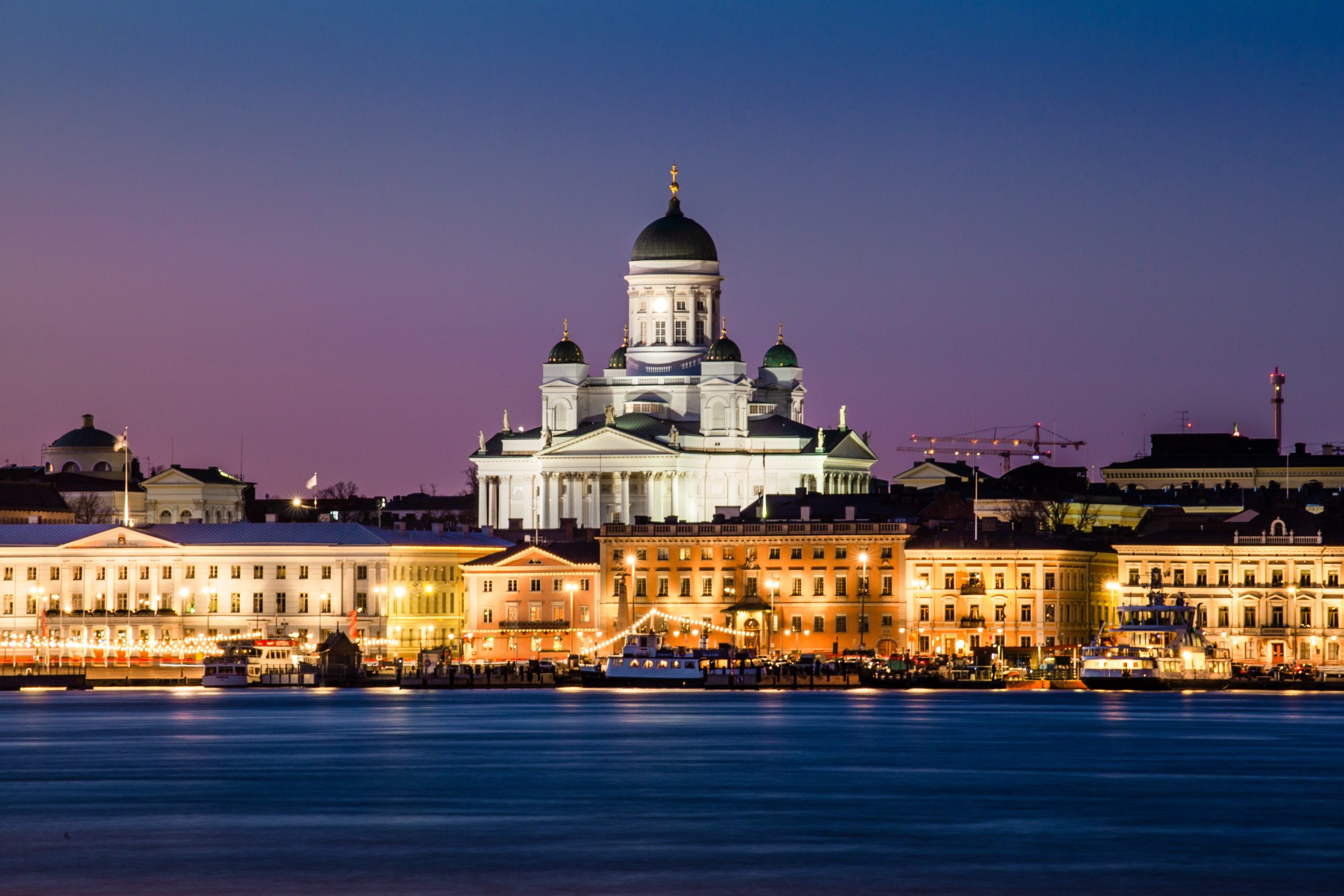 Finnland Urlaub am Dom zu Helsinki